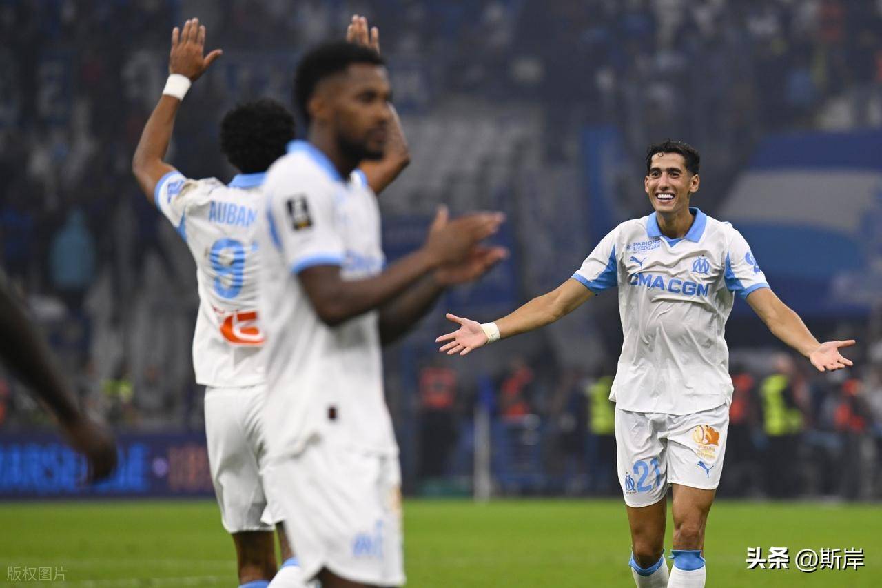 开云在线入口 -阿贾克斯发布备战花絮；国际比赛日临场应变；德甲任务艰巨；年轻球员得到机会的简单介绍